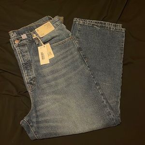 Ana straight leg high rise jeans. New with tag